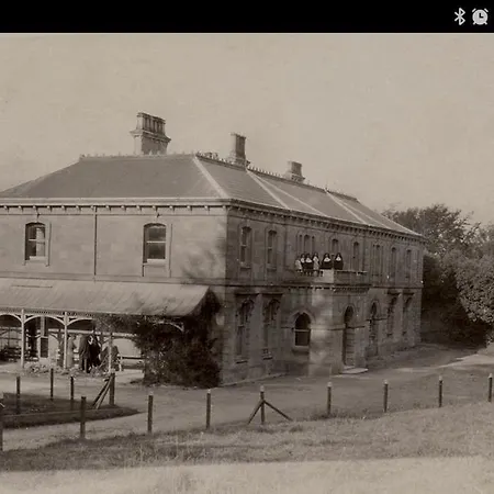 דירה Upper East Wing In Richmond House *