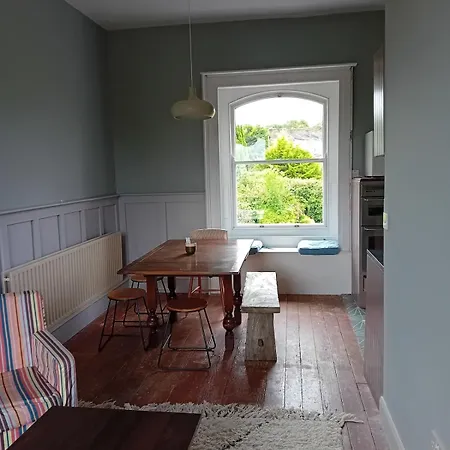 Upper East Wing In Richmond House