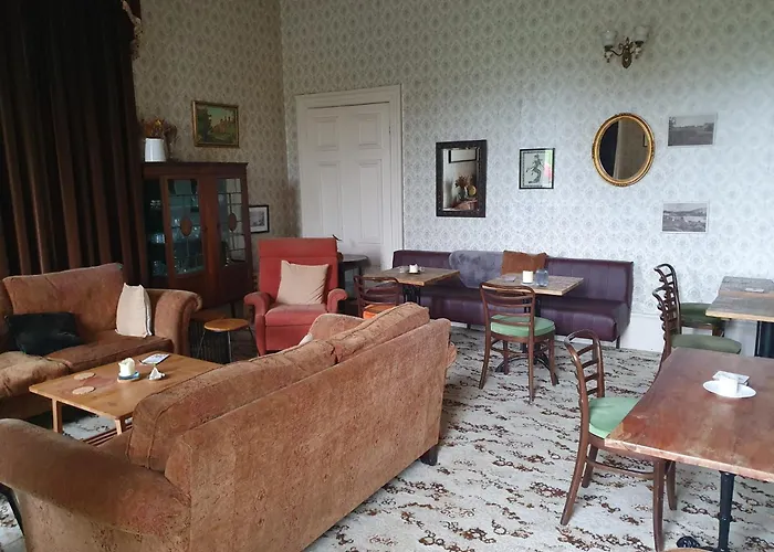 Upper East Wing In Richmond House *